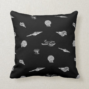 Coquillages et coussin noirs contemporains