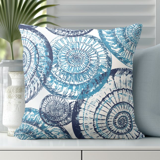 Coquille Côtière Bleu Oreiller Blanc (Discover Gorgeous Coastal Throw Pillows by Totally Coast.)