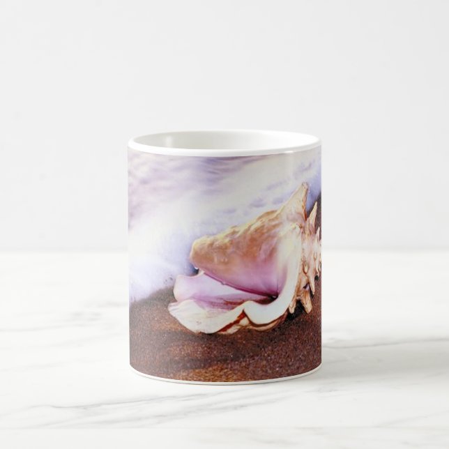 Coquille de conque sur la Mug de plage (Centre)