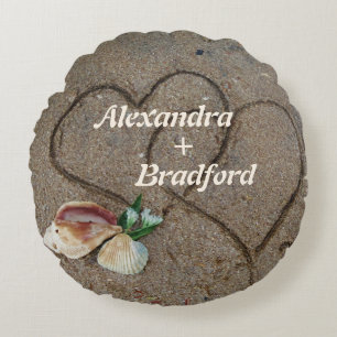 coquilles & 2 coeurs sur la plage coussin de maria