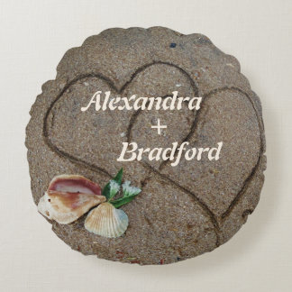 coquilles & 2 coeurs sur la plage coussin de maria
