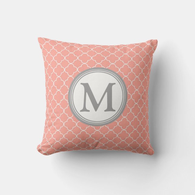 Coral gris Quatrefoil Monogramme Coussin décoratif (Recto)