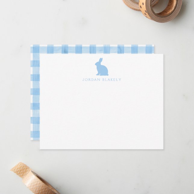Correspondance Carte de note bébé, gingham lapin bleu clair plat (Devant/Arrière en situation)