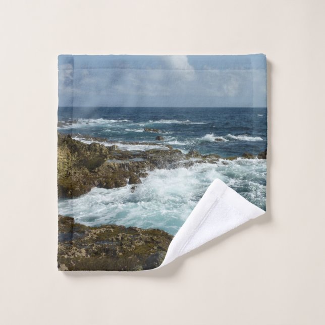 Côte rocheuse d'Aruba et océan bleu (Gant de toilette)