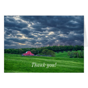 Coucher de soleil de la ferme nuageuse d'Ozarks