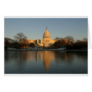 Coucher de soleil sur l'édifice du Capitole améric