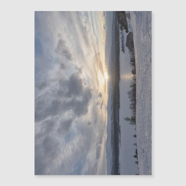 Coucher de soleil sur un lac gelé (Devant)