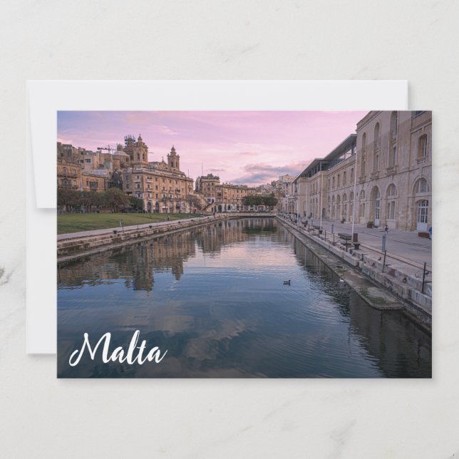 Coucher de soleil sur un petit canal à Cospicua, M (Devant)