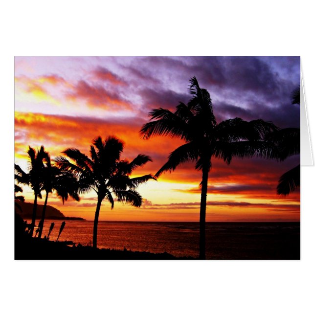 Coucher de soleil tropical sur la plage (Devant horizontal)