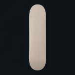 Couleur de tendance Soft Taupe Skateboard Deck<br><div class="desc">Voici la couleur de printemps tendance : Soft Taupe. Pont Skateboard moderne et élégant. Son design simple et épuré dans une couleur solide offre un charme intemporel et classique, parfait pour mettre en valeur votre style. Découvrez nos couleurs printanières tendance pour plus de produits dans la même ombre ou découvrez...</div>