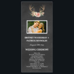 Country Chalkboard Deer Antler Programmes de maria<br><div class="desc">Country Chalkboard Deer Antler Wedding Programs - présente un arrière - plan imprimé en damier avec un design floral et cerf en haut. Changez la photo de démo à l'une de vos photos.</div>