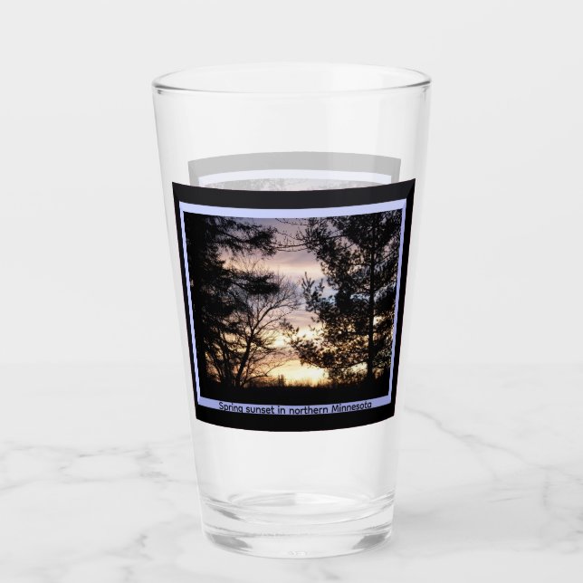 Coupe en verre de coucher de soleil printanier du  (Devant)