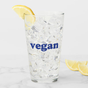 Coupe en verre "vegan" en lettres bleues