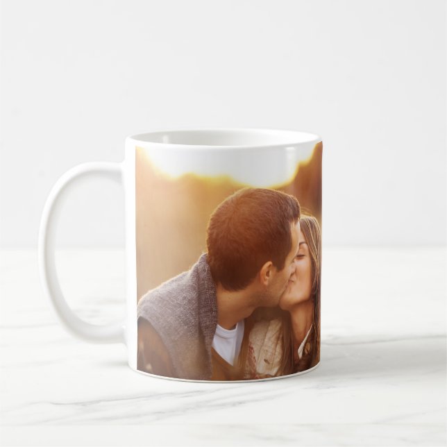 Couple romantique mignon baiser Photo Mug (Gauche)