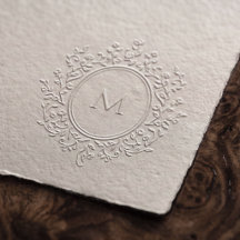 Couronne de fleurs monogramme élégante pour mariag