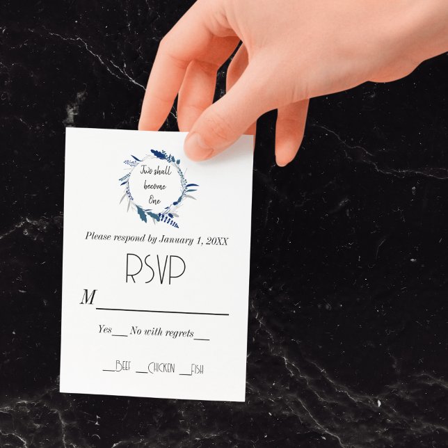 Couronne florale bleue Deux deviennent un RSVP de  (Floral Wreath Blue Two Become One Wedding RSVP Card)