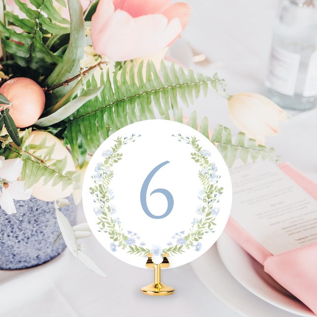 Couronne florale bleue pastel pour numéro de table (Créateur téléchargé)