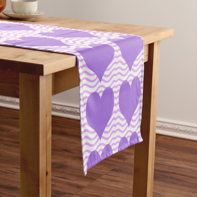 Court Chemin de table Cœurs violets (In Situ)