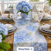 Chemin de table côtier à l'aquarelle Hydrangea ble