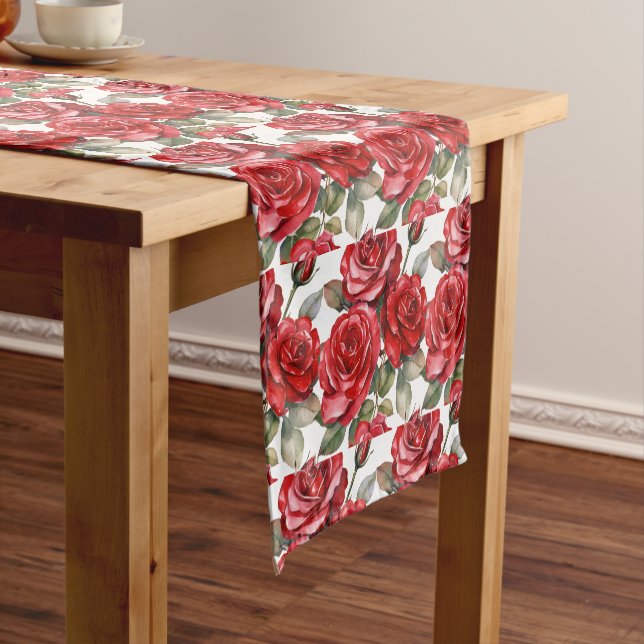 Court Chemin de table élégant aux roses rouges (In Situ)