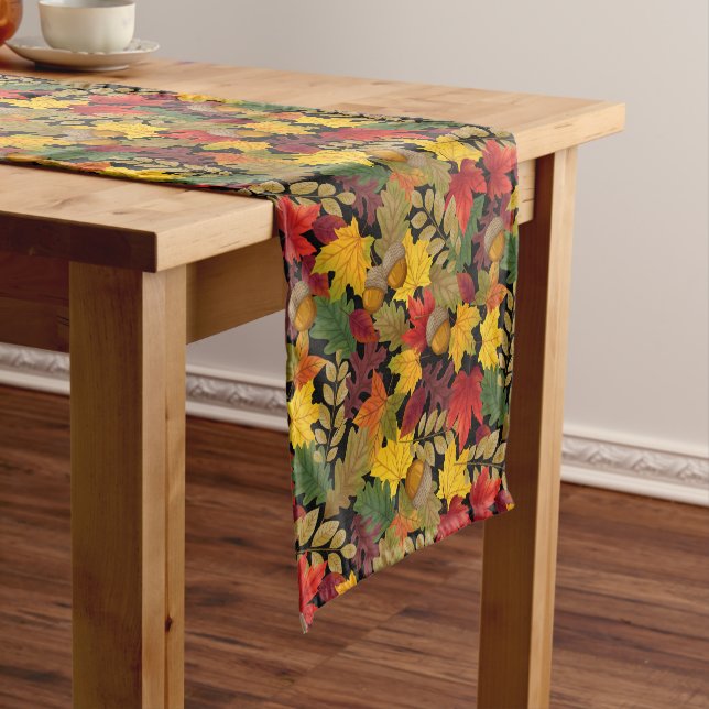 Court Chemin de table glands feuilles (In Situ)
