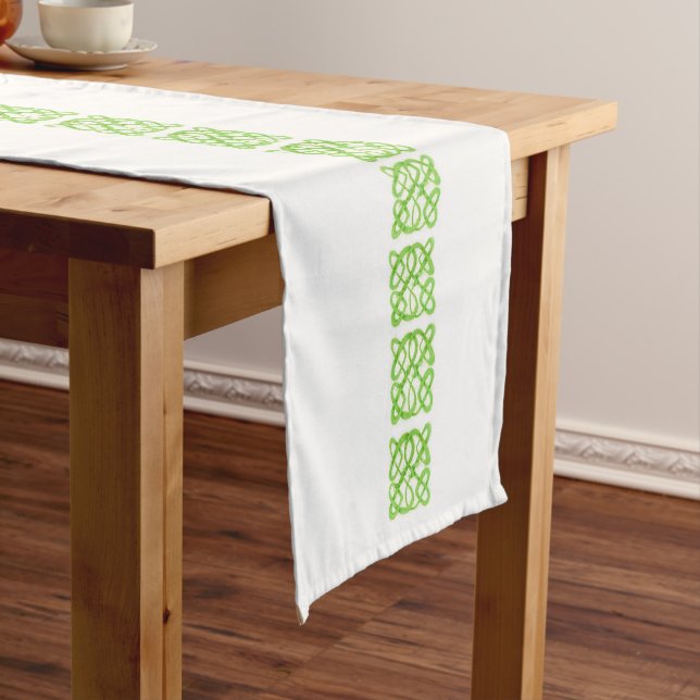 Court Chemin de table GREEN CELTIC KNOT 14x72 (In Situ)
