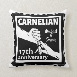 Coussin 17e anniversaire du mariage noir et blanc