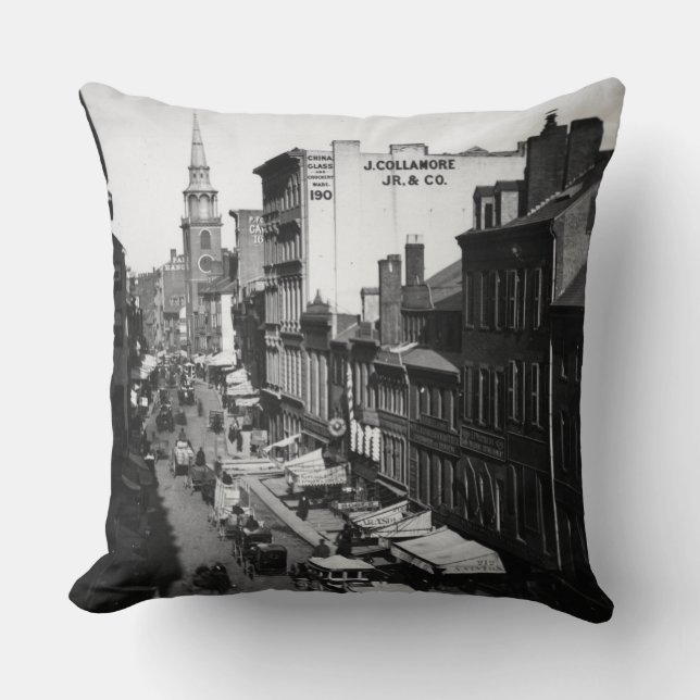 Coussin 1859 :  Le trafic et magasins sur la rue de (Recto)