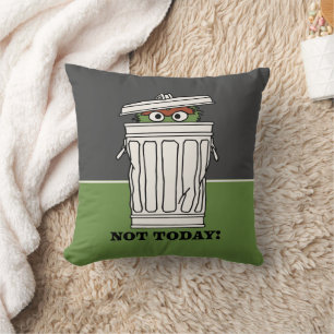 Coussin 1, rue Sésame   Oscar le Crouch Pas aujourd'hui !