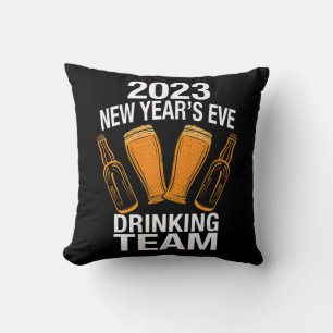 Coussin 2023 New Year's Eve Drinking Team