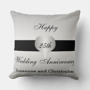 Coussin 25ème coeur personnalisé d'argent d'anniversaire