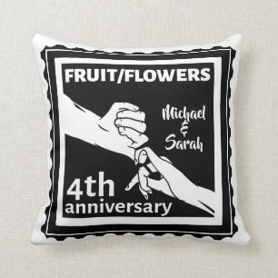 Coussin 4e anniversaire Mariage en main romantique