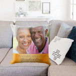 Coussin 50e anniversaire mariage photo or élégant<br><div class="desc">Un coussin en cadeau, célébrant un 50e anniversaire de mariage d'or. Un élégant arrière - plan moderne faux dégradé d'or. Personnalisez et ajoutez votre propre photo de haute qualité du couple heureux. Texte : Les noms sont écrits avec un script de style moderne et gris foncé. Tempates pour les noms...</div>