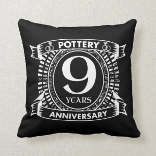 Coussin 9e Tournoi de tennis anniversary pottery