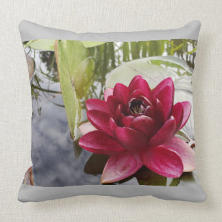 Coussin à fleurs de Lotus
