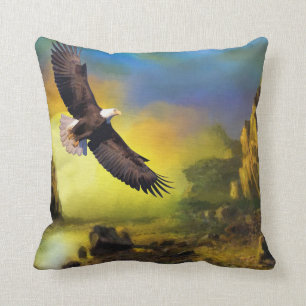Coussin A Patriotic Design with Bald Eagle Flying