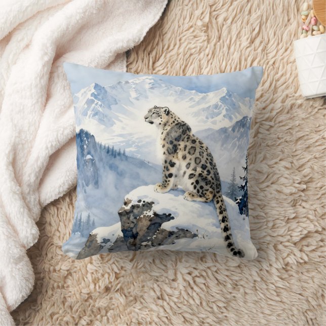 Coussin A Snow Leopard on Snowy Peak (Couverture)