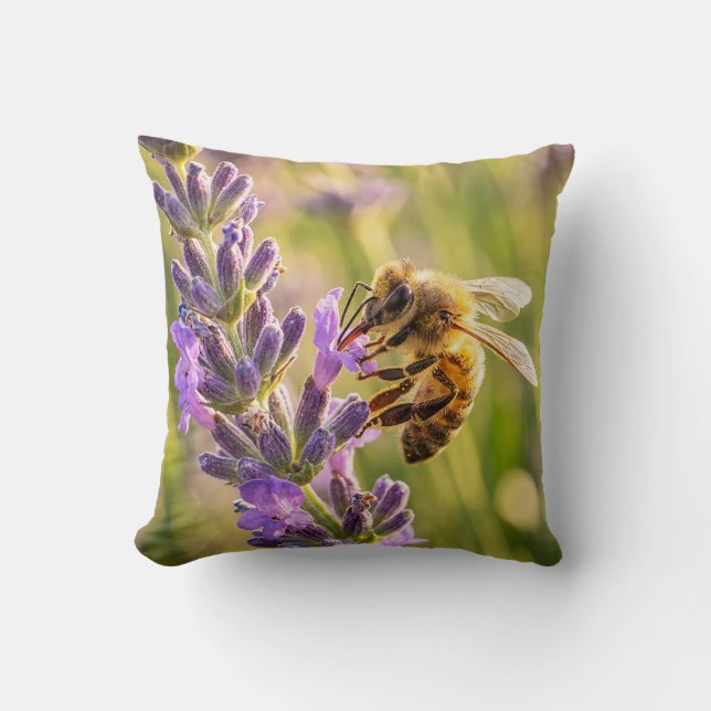 Coussin Abeille sur lavande (Recto)