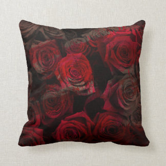 Coussin Accent de rose rouge et de noir