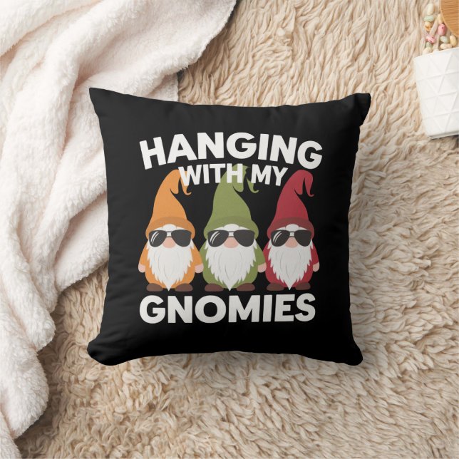 Coussin Accroché avec mes gnomes drôle de gnome de jardin (Couverture)