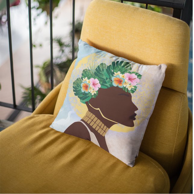 Coussin Afro-Américaine Femme Florale Couronne (Créateur téléchargé)