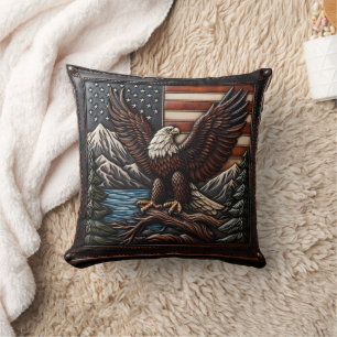 Coussin Aigle à Bald avec drapeau américain et montagnes