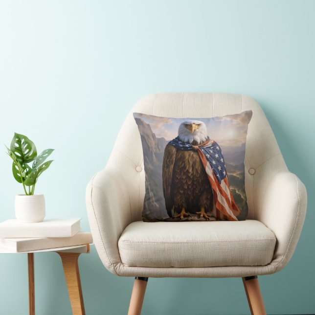 Coussin Aigle chauve portant une cape de drapeau américain (Chaise)