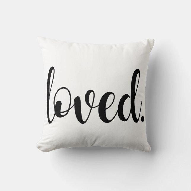 Coussin Aimé. Typographie de script tendance moderne (Recto)