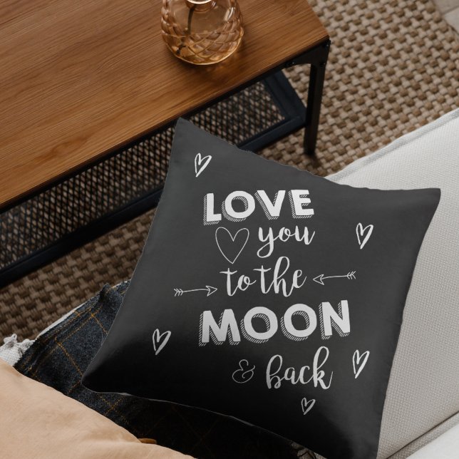Coussin Aimez-vous à la lune et le coeur noir blanc (Love You To The Moon and Back Heart Black White Throw Pillow)