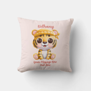 Coussin Ajouter un texte de nom, bébé tigre avec un chapea
