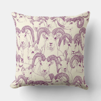 Coussin Alaskan Dall mouton perle violette