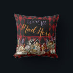 Coussin Alice au pays des merveilles Mad Cheshire Chat<br><div class="desc">Ce nouveau design coloré est basé sur des dessins classiques d'Alice au pays des merveilles, datant des années 1800, montrant la fête du thé fou avec Alice, le Chapeau Mad, le Cheshire Cat, le Lapin Blanc ainsi qu'une variété de personnages. De Alice au pays des merveilles par Lewis Carroll.</div>