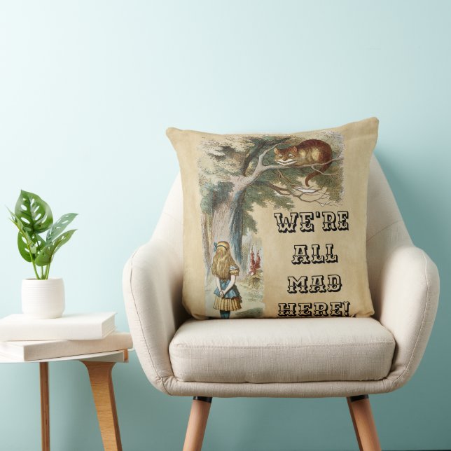Coussin Alice - Chat du Cheshire 1890 - NOUS SOMMES TOUS F (Chaise)