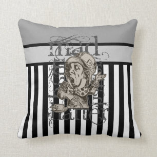 Coussin Alice dans la grunge folle de chapelier du pays